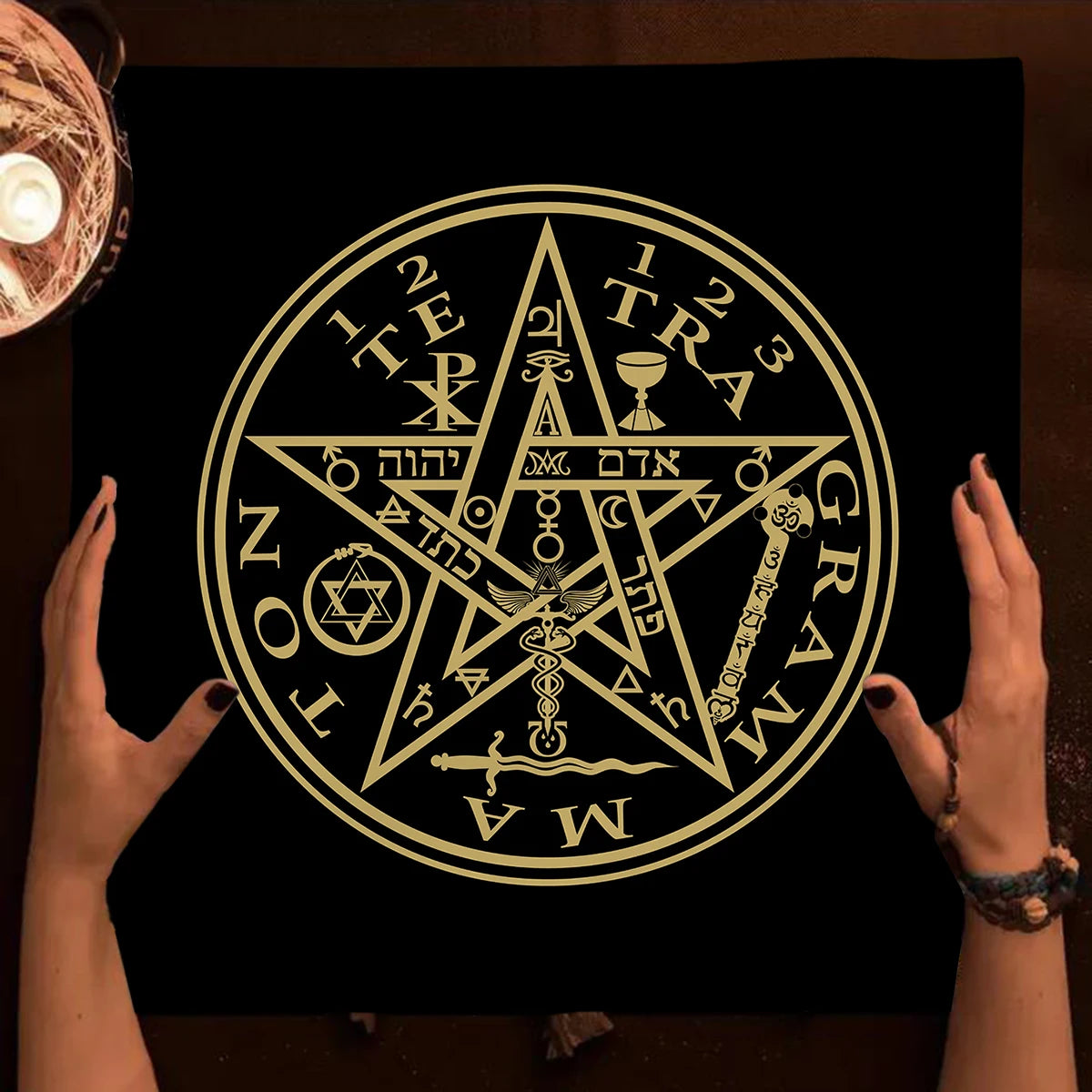 Pagan Altar Cloth with Star Pattern Vibrant Floral & Plants Vines Tarot Cloth For Divination Decor Witchcraft Oracle Cards Pads